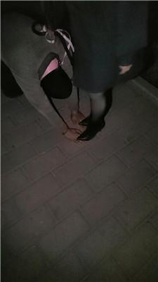 沐颜深夜户外遛狗踩踏处刑 bf49145