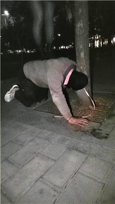 沐颜深夜户外遛狗踩踏处刑 bf49145