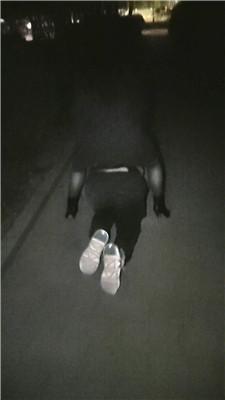 沐颜深夜户外遛狗踩踏处刑 bf49145