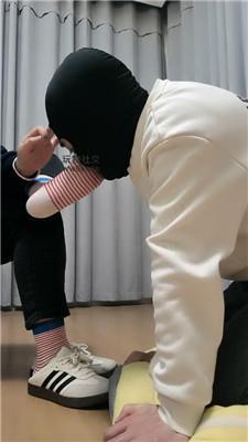 拽拽脏鞋臭袜踩虐家奴 JS250108-12