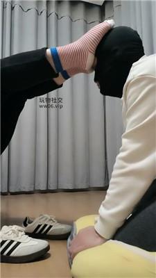 拽拽脏鞋臭袜踩虐家奴 JS250108-12