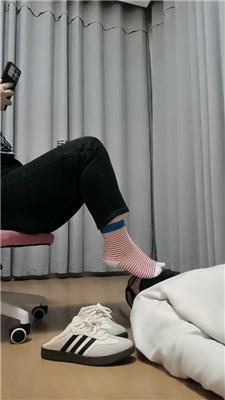 拽拽脏鞋臭袜踩虐家奴 JS250108-12