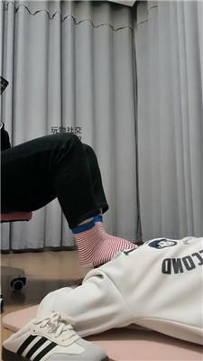 拽拽脏鞋臭袜踩虐家奴 JS250108-12