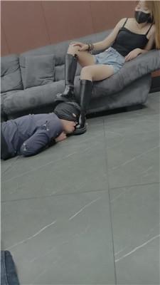 文文文文素人S-私人影院-长靴暴力踩踏踢踹 bf49150