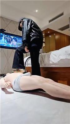 【爱秀套图】【上头姐妹团】学生素人主-贝壳头脏鞋玉足虐JS250108-5