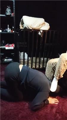 尊主毛拖鞋捂白袜强迫舔 JS250108-8