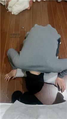 【爱秀套图】【小凤梨】品尝陪酒小妹的玉足bf49111