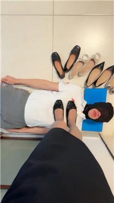 苒溪空姐S-换多双鞋全体重踩踏 bf49103