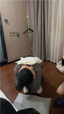 白兔品尝主人的原味黑棉袜 JS250107-14