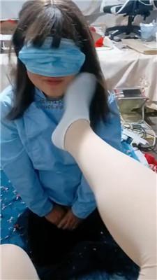 伪娘和人妻白棉袜+肉丝脚恋足狂舔 JS250107-18