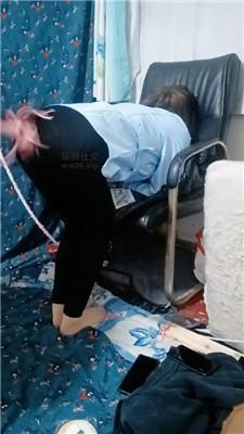 伪娘和人妻白棉袜+肉丝脚恋足狂舔 JS250107-18