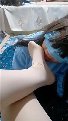 伪娘和人妻白棉袜+肉丝脚恋足狂舔 JS250107-18