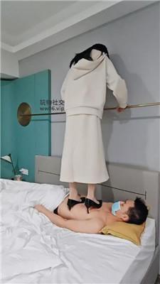 千千高跟+小白鞋全体重跳踩 bf49132