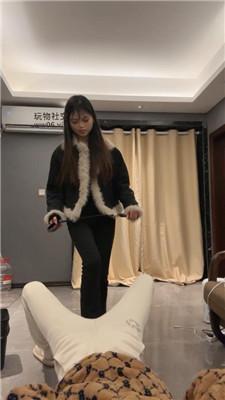 狗哥小白鞋白袜踩虐/转胯鞭打/坐脸窒息 bf49037
