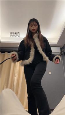 狗哥小白鞋白袜踩虐/转胯鞭打/坐脸窒息 bf49037