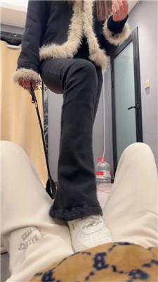 狗哥小白鞋白袜踩虐/转胯鞭打/坐脸窒息 bf49037