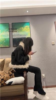 狗哥小白鞋白袜踩虐/转胯鞭打/坐脸窒息 bf49037