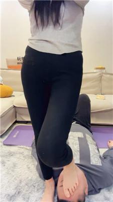 埋汰坐脸窒息玉足踢踹 JS250105-8