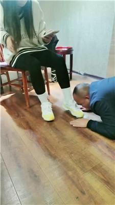 西北傻子学生主-脏鞋白袜茶室玩虐老板/雪地训 bf49050