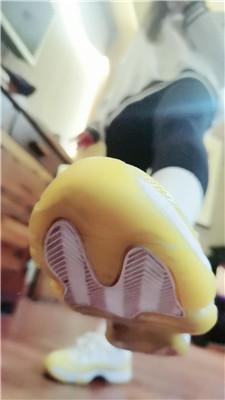 西北傻子学生主-脏鞋白袜茶室玩虐老板/雪地训 bf49050