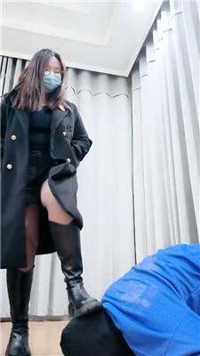 拽拽长靴黑丝蹂躏踩脚奴 JS250105-15