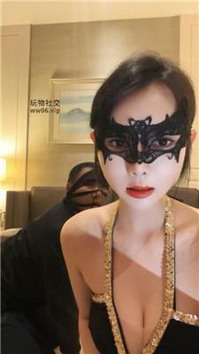 曼伊白领S-强迫偷懒下属跪下伺候 bf49045