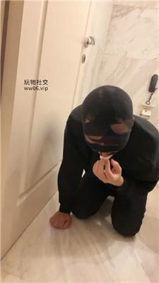 曼伊白领S-强迫偷懒下属跪下伺候 bf49045