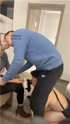shame情侣主喜欢舔脏鞋的绿帽奴 JS250105-19