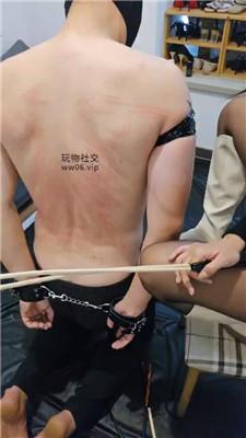 南茜反绑长靴踩狗头/超重度鞭打 bf49057