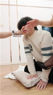 广西木木双S-轮流骑马抽耳光/加官窒息双视角版 bf49055