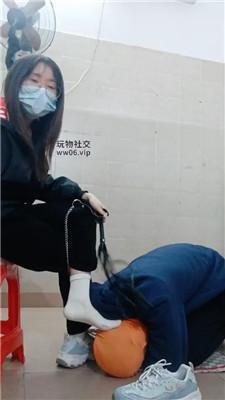 奇了怪了运动鞋白袜气味辱/鞭打 JS250106-4