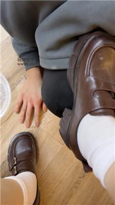 九月袜子泡水品尝-皮鞋白袜踩/玉足狂舔 JS250104-23