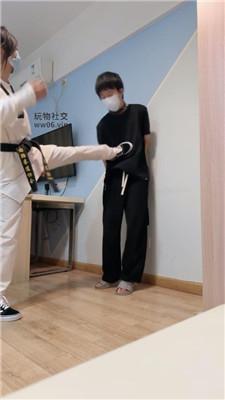 跆拳道女神体校学生重度踢踹虐打 JS250104-18