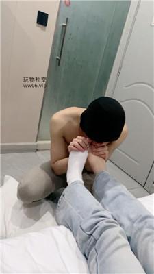 小凤梨喜欢白袜脚的代价就是被打 JS250104-35