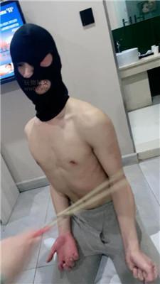 小凤梨喜欢白袜脚的代价就是被打 JS250104-35