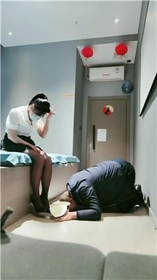 【爱秀套图】【西北傻子】高颜值技师S-圣水泡面喂食JS250104-34