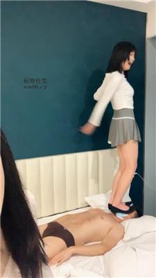 千千双S-高跟+小白鞋+白袜全体重踩踏 bf49371