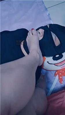 【爱秀套图】【朝朝】近距离-酸臭裸足蹂躏狗脸【上中合集】JS250114-23