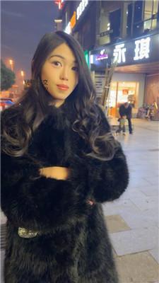 素人挖掘机路边开发车内调-运动鞋白袜 JS250114-21