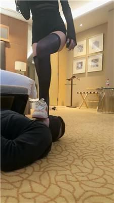 沅芷大人古驰脏脏鞋黑丝碾压踩 bf49439