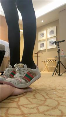 沅芷大人古驰脏脏鞋黑丝碾压踩 bf49439