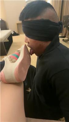 沅芷大人古驰脏脏鞋黑丝碾压踩 bf49439