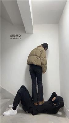 狗哥楼道调-雪地靴棉袜踩虐/踢裆 bf49441