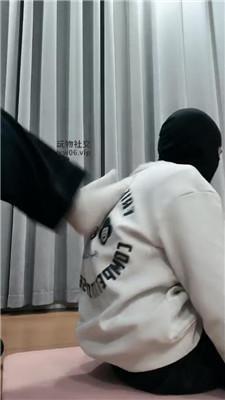 拽拽骑马鞭打/白袜脚踩虐 JS250116-11