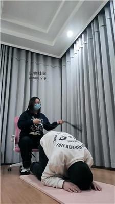 拽拽骑马鞭打/白袜脚踩虐 JS250116-11