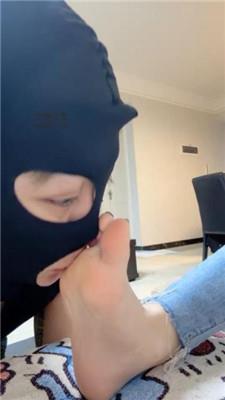 安安sama高跟凉鞋踩踏/近距离吮吸脚趾 JS241216-28