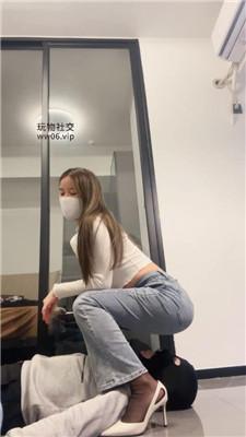 诗诗双S-高跟黑丝踩虐/抽耳光/转胯狗爬/赏赐圣水双视角bf49330