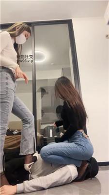 诗诗双S-高跟黑丝踩虐/抽耳光/转胯狗爬/赏赐圣水双视角bf49330