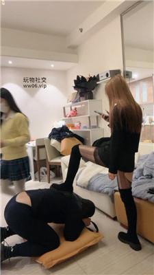 小渔双S-长靴丝袜美腿轮流虐打双视角版 bf49365