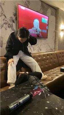 辣姐KTV-母畜-雪地靴白袜处刑 bf49355